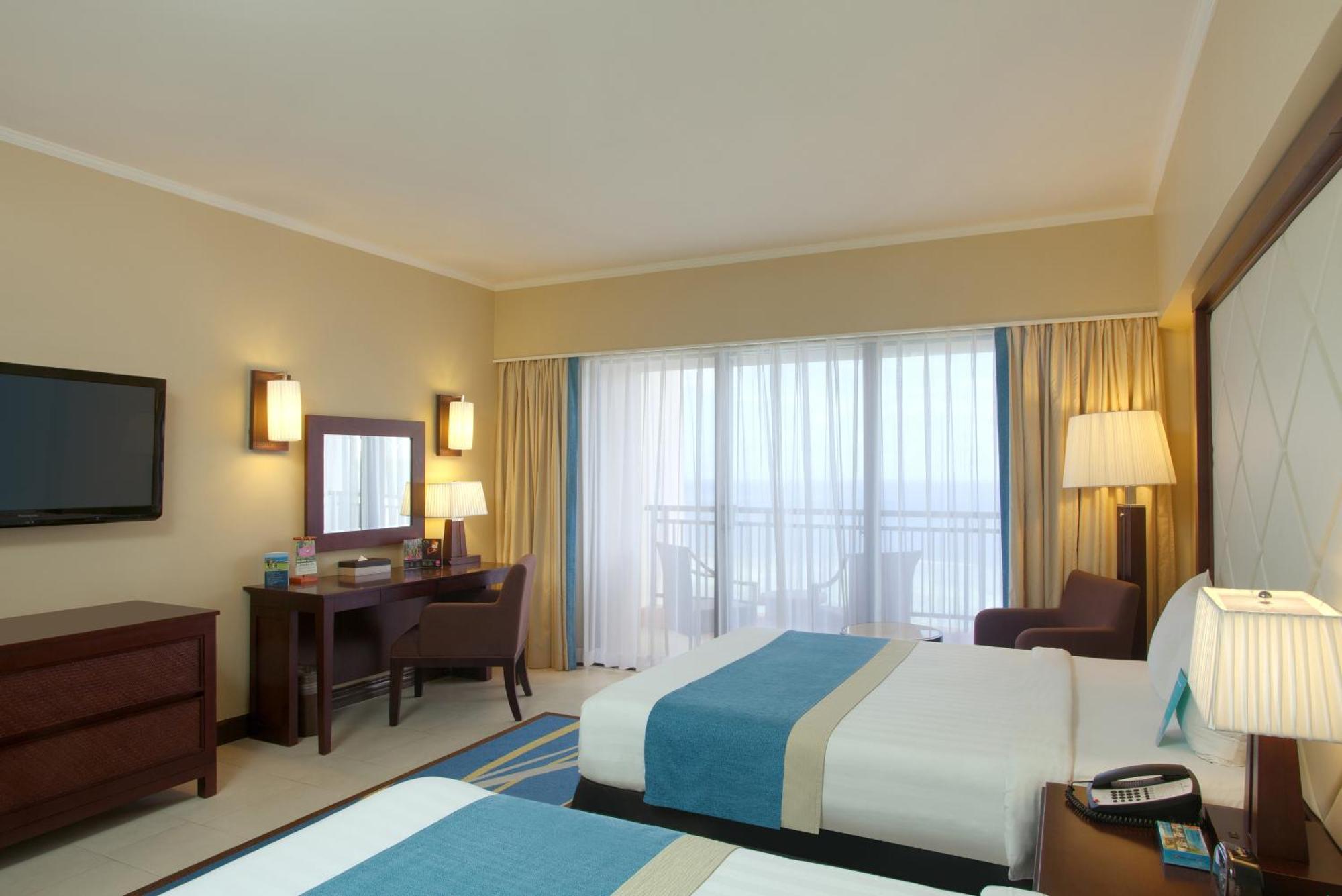 Pacific Islands Club Guam Hotel Tumon Bagian luar foto