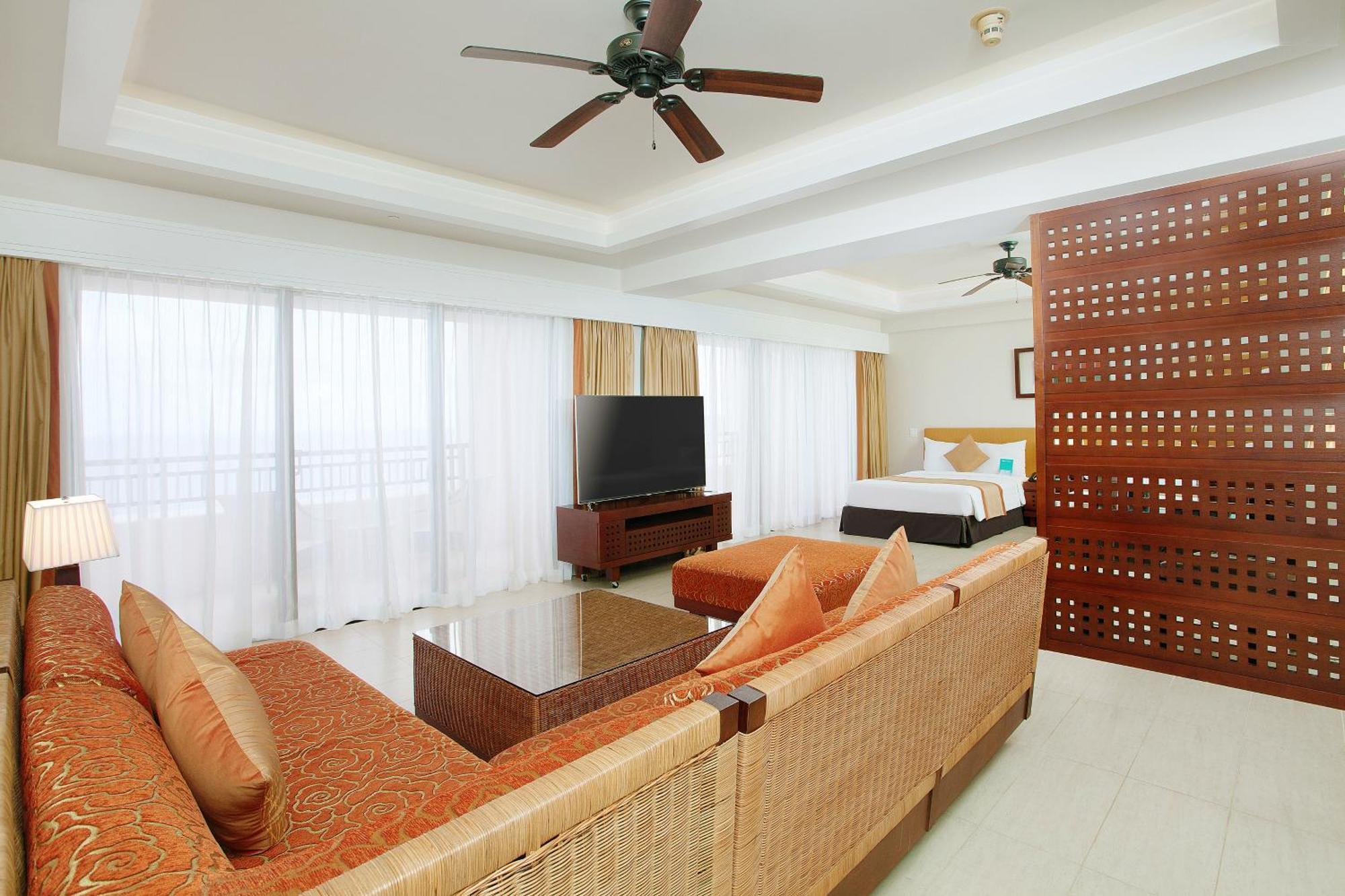 Pacific Islands Club Guam Hotel Tumon Bagian luar foto